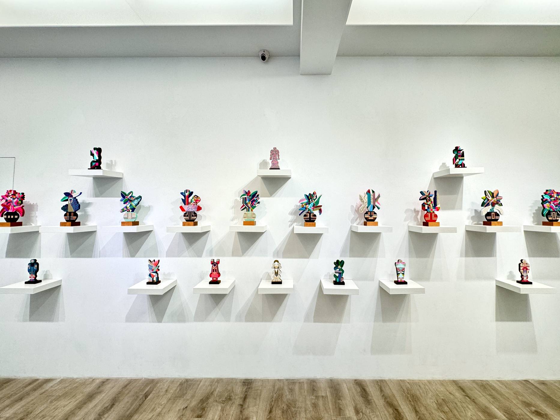 rc9srvg810a5jip0l54488m6tx3il811_2000x1400